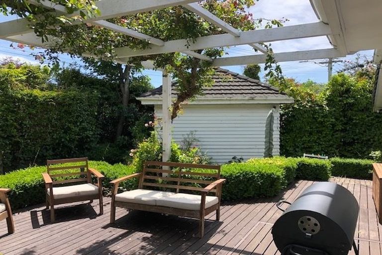 Photo of property in 121 Karori Road, Karori, Wellington, 6012