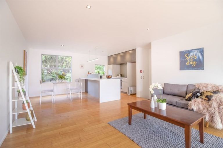 Photo of property in 49 Saddleback Grove, Karori, Wellington, 6012