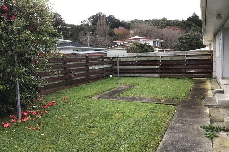 Photo of property in 13a Waddington Drive, Naenae, Lower Hutt, 5011