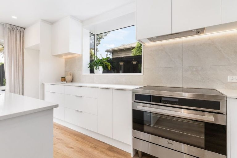 Photo of property in 18 Dover Street, St Albans, Christchurch, 8014