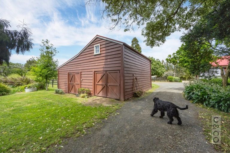 Photo of property in 218 Pomona Road, Kumeu, 0891