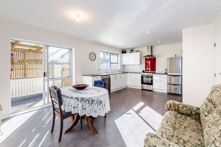 Photo of property in 263 Te Moana Road, Waikanae, 5036