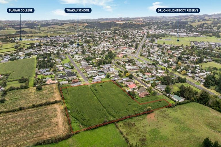 Photo of property in 20 Coolen Place, Tuakau, 2121