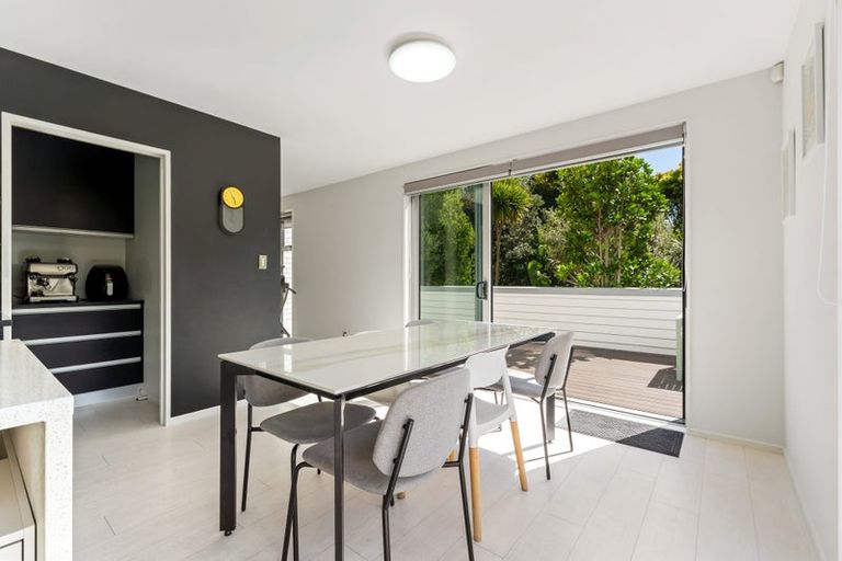 Photo of property in 18 Bella Vista Drive, Gulf Harbour, Whangaparaoa, 0930