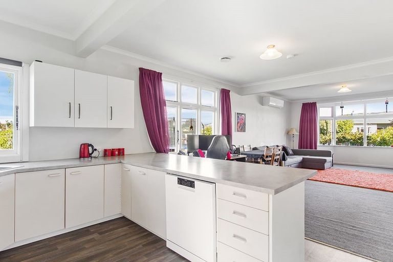 Photo of property in 30 Parsonage Road, Waimate, 7924