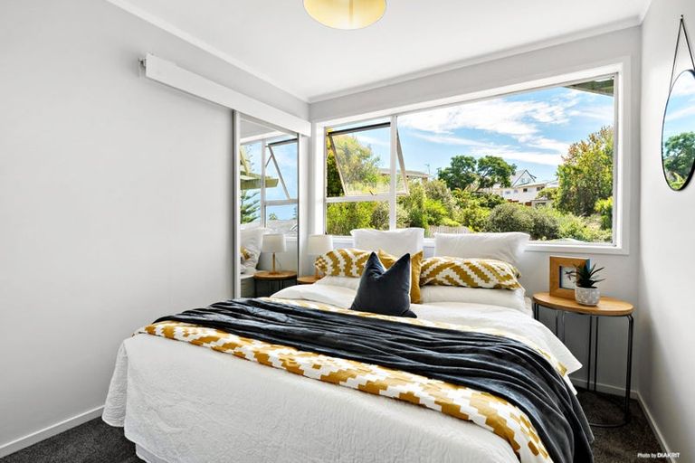 Photo of property in 2/7 Malters Place, Browns Bay, Auckland, 0630