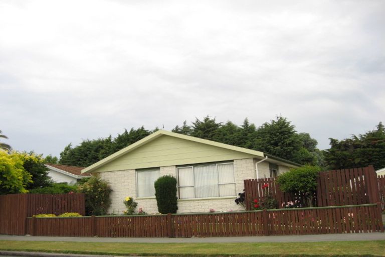 Photo of property in 2/66 Waratah Street, Avondale, Christchurch, 8061