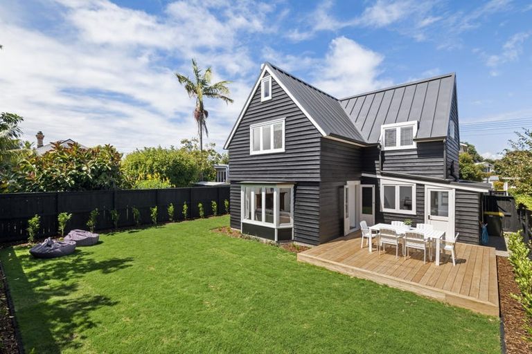 Photo of property in 2a Beaconsfield Street, Devonport, Auckland, 0624