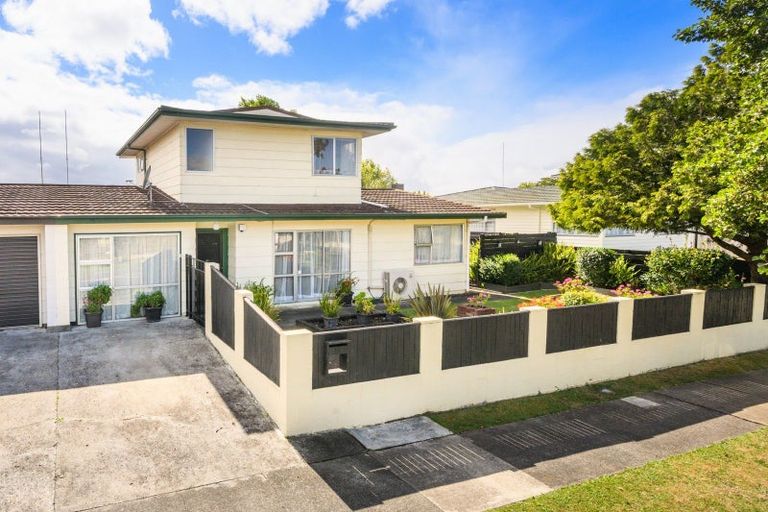Photo of property in 1a Dunk Place, Milson, Palmerston North, 4414
