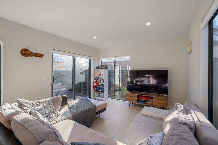 Photo of property in 40 Mulholland Drive, Jacks Point, 9371