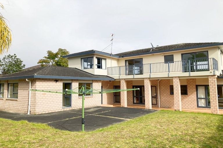Photo of property in 18 Piriti Drive, Te Atatu Peninsula, Auckland, 0610