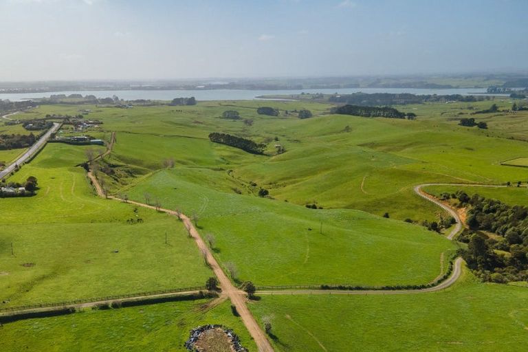 Photo of property in 1047 Awhitu Road, Pollok, 2683