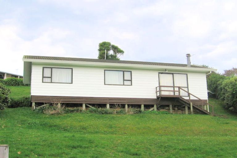 Photo of property in 122 Bambury Place, Onemana, Whangamata, 3691