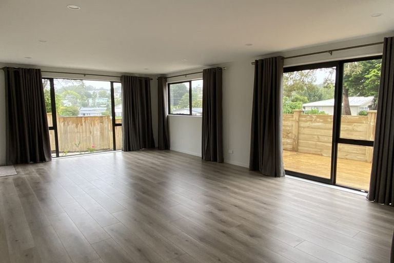 Photo of property in 44b Cheval Drive, Totara Vale, Auckland, 0629