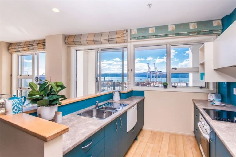 Photo of property in Stadium Garden Flats, 506/107 Thorndon Quay, Pipitea, Wellington, 6011