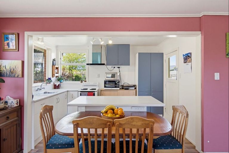 Photo of property in 3 Armagh Street, Levin, 5510
