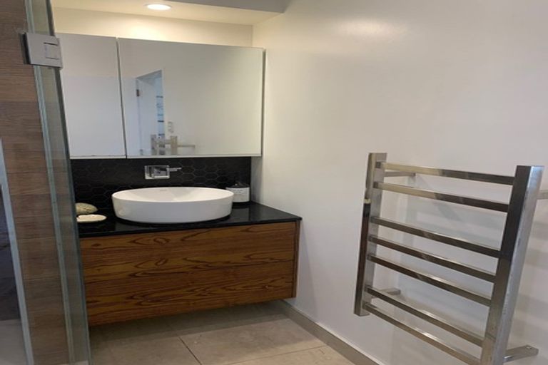 Photo of property in 107 Hadfield Street, Beach Haven, Auckland, 0626