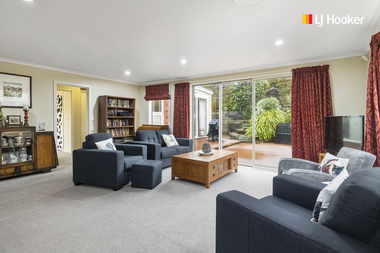 Photo of property in 11 Glenross Street, Glenross, Dunedin, 9011