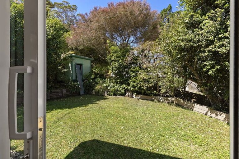 Photo of property in 8 Otaki Street, Miramar, Wellington, 6022