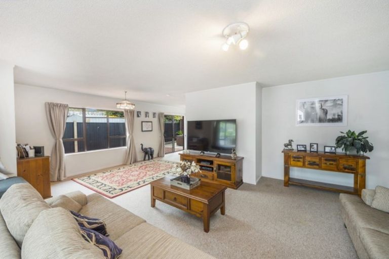 Photo of property in 13a Princes Street, Cambridge, 3434