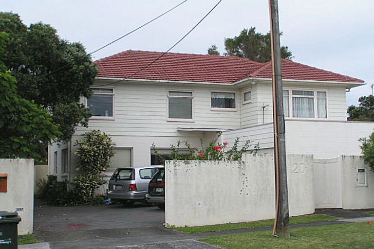 Photo of property in 2/20 Francis Street, Hauraki, Auckland, 0622