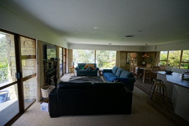 Photo of property in 1 Cliff Lane, Glenbrook, Waiuku, 2681