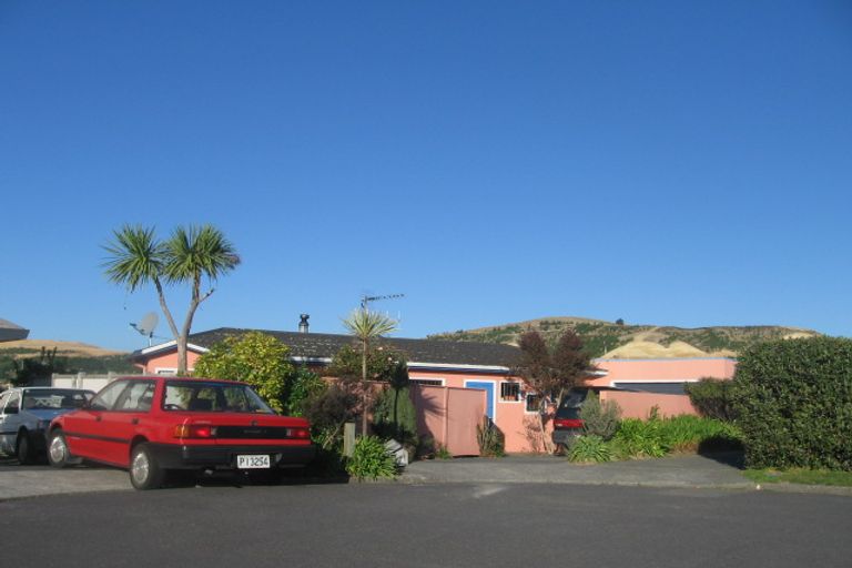 Photo of property in 39 James Cook Drive, Whitby, Porirua, 5024