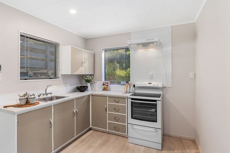 Photo of property in 85a Mulberry Street, Normandale, Lower Hutt, 5010