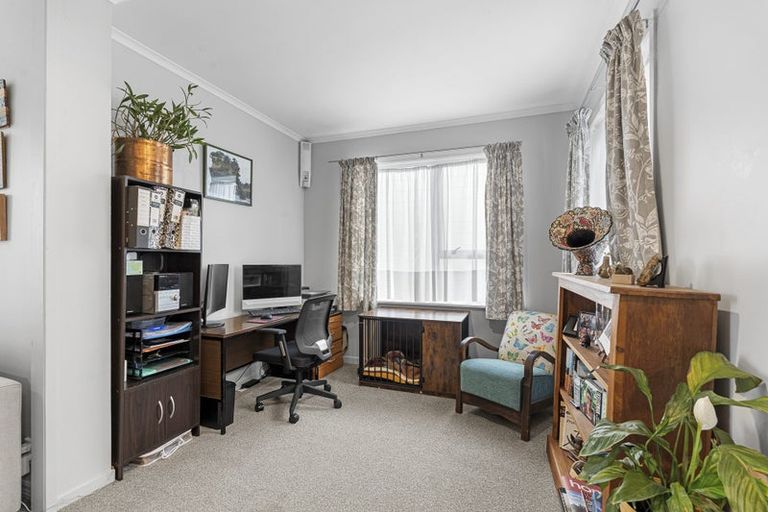 Photo of property in 45c Princess Street, Waitara, 4320