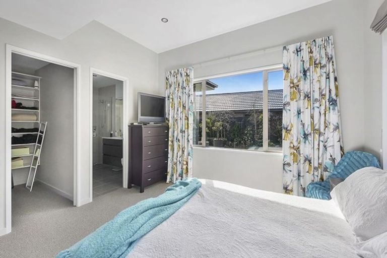 Photo of property in 44 Lamorna Road, Parklands, Christchurch, 8083