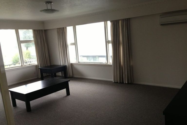 Photo of property in 348 Memorial Avenue, Burnside, Christchurch, 8053