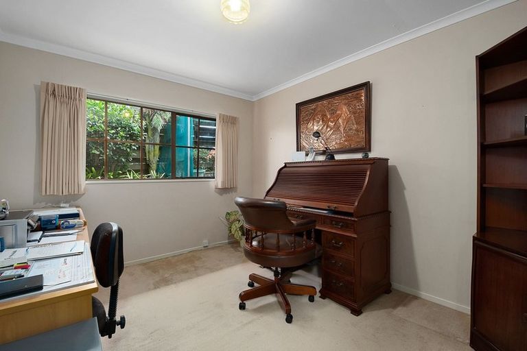 Photo of property in 33 Renoir Street, West Harbour, Auckland, 0618
