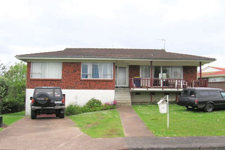 Photo of property in 13 Palm Court Drive, Glen Eden, Auckland, 0602