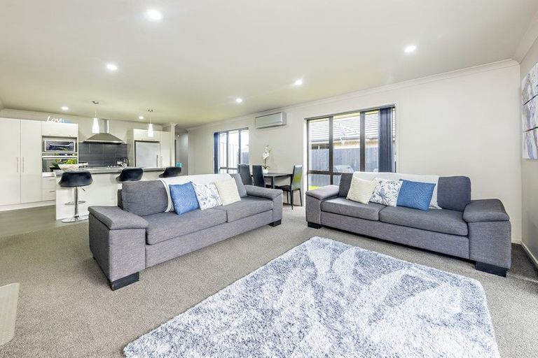 Photo of property in 10 Patu Way, Patumahoe, Pukekohe, 2679