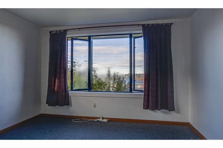 Photo of property in 16 Cambridge Street, Kensington, Timaru, 7910
