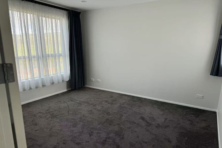 Photo of property in 28 Tawatawa Street, Long Bay, Auckland, 0630