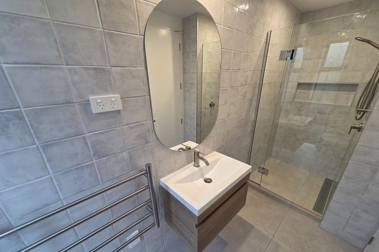 Photo of property in 2/15 Donald Place, St Albans, Christchurch, 8014