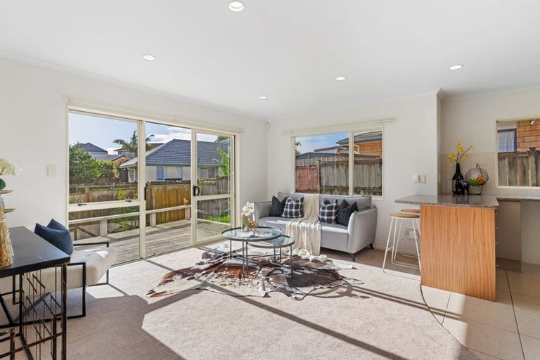 Photo of property in 81a Meadowland Drive, Somerville, Auckland, 2014