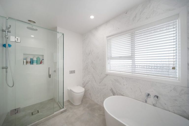 Photo of property in 1/8 Waller Avenue, Bucklands Beach, Auckland, 2012