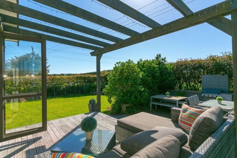 Photo of property in 318 Manutahi Road, Lepperton, New Plymouth, 4372