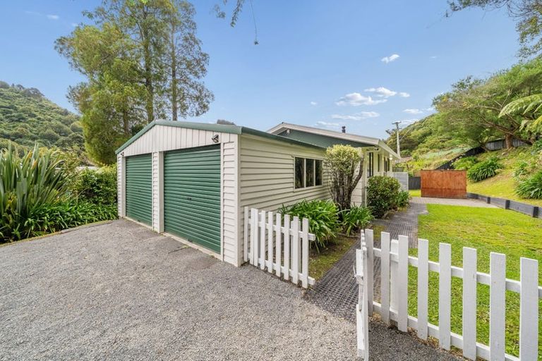 Photo of property in 2a Pokaka Street, Birchville, Upper Hutt, 5018