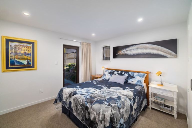 Photo of property in 237 Fifield Terrace, Opawa, Christchurch, 8023