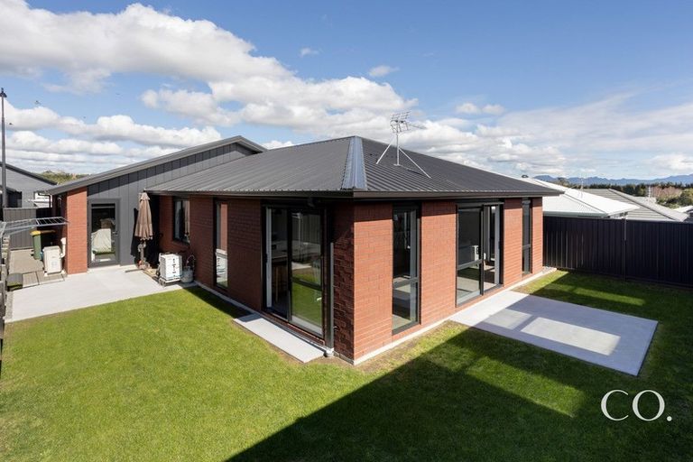 Photo of property in 22 Pioneer Crescent, Omokoroa, 3114