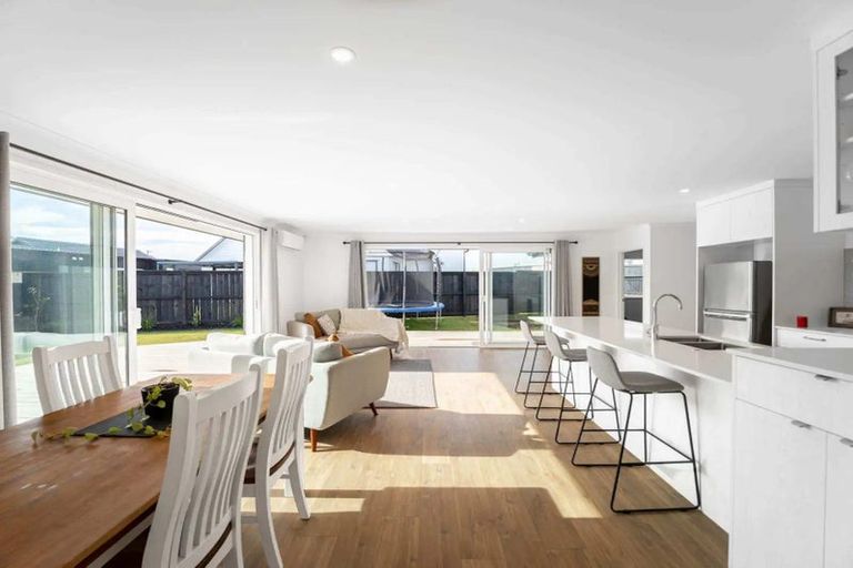 Photo of property in 73 Te Paea Avenue, Paerata, 2124