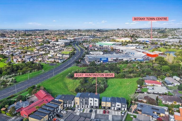 Photo of property in 31 Huntington Drive, Huntington Park, Auckland, 2013