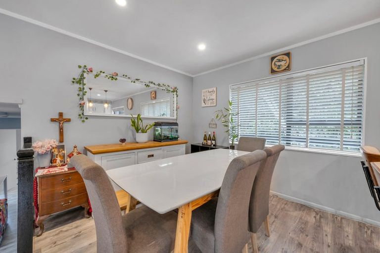 Photo of property in 2/52 Stanley Road, Glenfield, Auckland, 0629