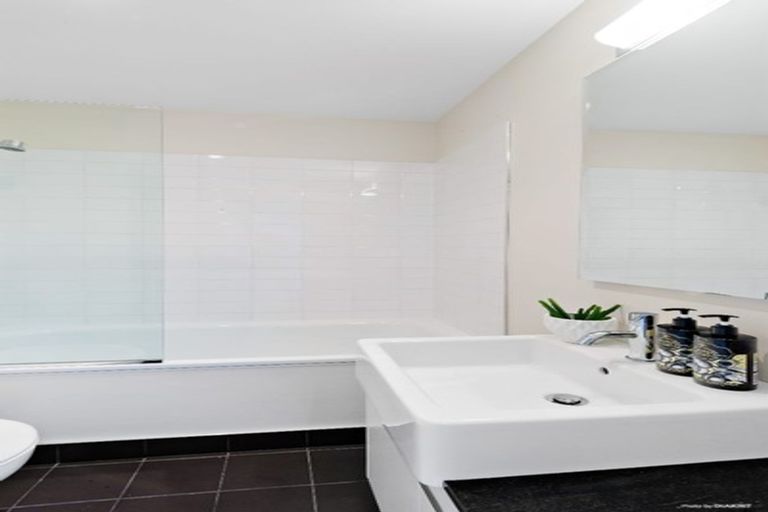 Photo of property in 9/4 Campbell Road, Takapuna, Auckland, 0622