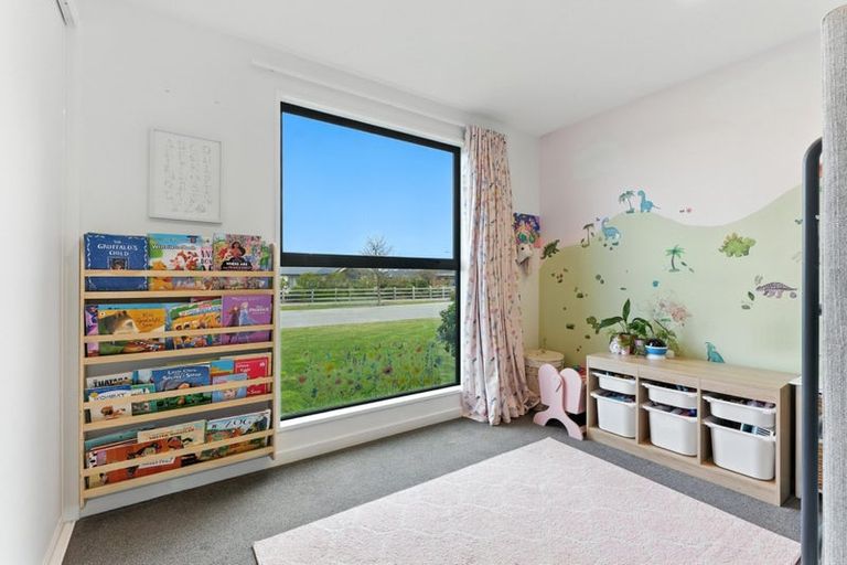 Photo of property in 33 Silver Peaks Drive, West Melton, 7618