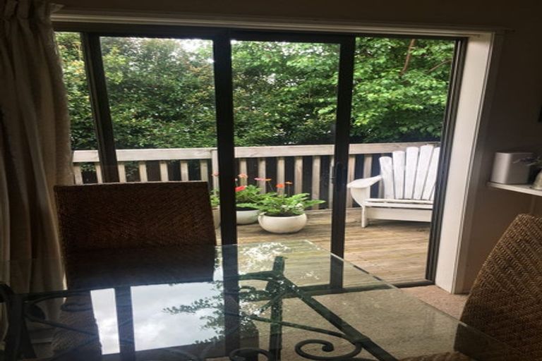 Photo of property in 2/3 Belle Vue Avenue, Northcote Point, Auckland, 0627