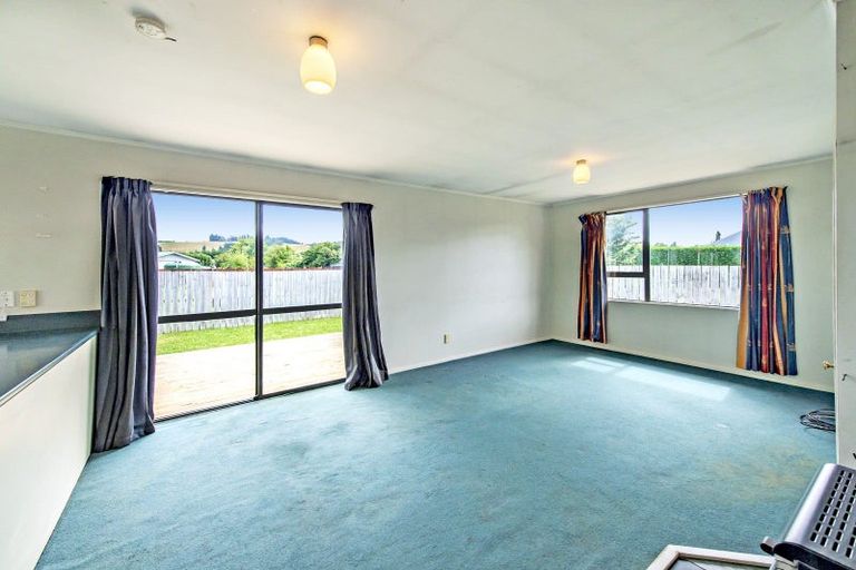 Photo of property in 39 Cross Street, Coalgate, 7673